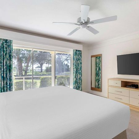 Hilton Vacation Club Charter Club Naples Bay Hotel Екстериор снимка