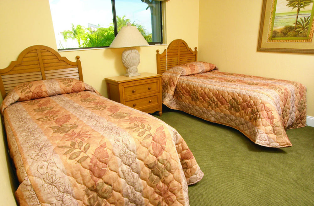Hilton Vacation Club Charter Club Naples Bay Hotel Стая снимка