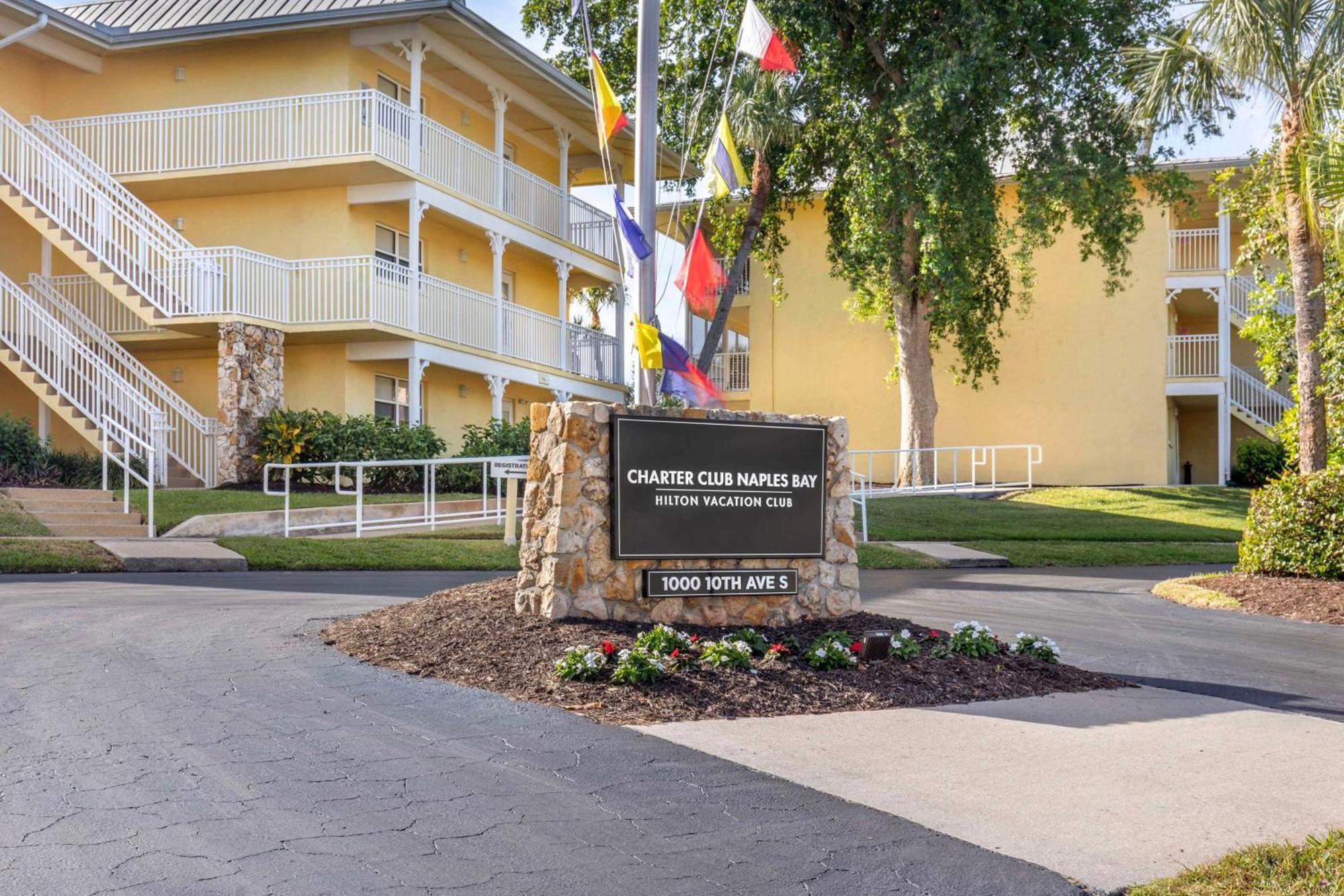 Hilton Vacation Club Charter Club Naples Bay Hotel Екстериор снимка